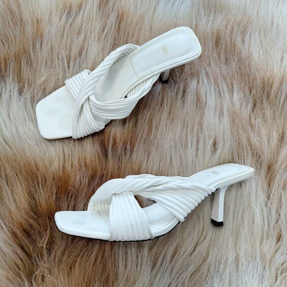 ZARA White Pleated Crossover Strap Heeled Mules Sandals Size 8.5 - Picture 2 of 8